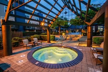 The colonnade apartments year round spa and hot tub